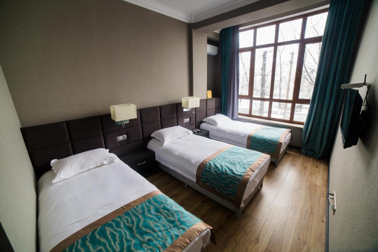 Golden Hotel Бишкек Экстерьер фото